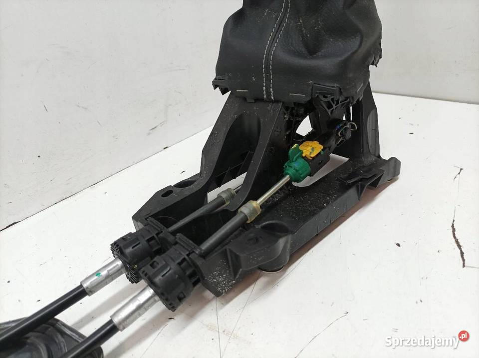 LEWAREK SKRZYNI BIEGÓW WYBIERAK 16 B E17 E18 Rok produkcji 2019