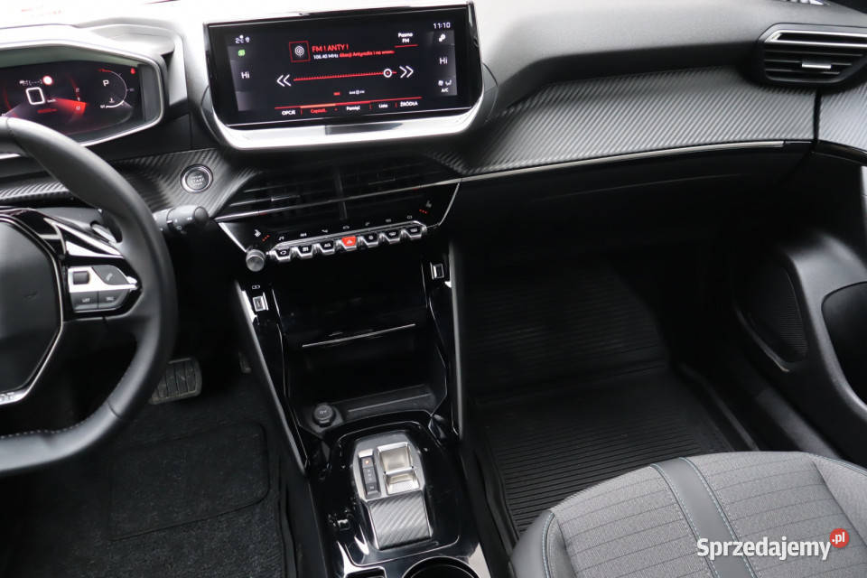 Peugeot 2008 12 PureTech podgrzewane fotele