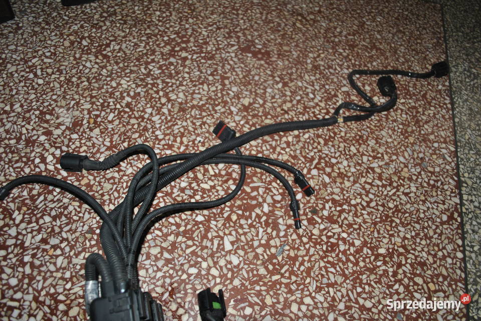 Wiązka elektryczna silnika BMW E60 E61 523i 525i osobowe Poręba