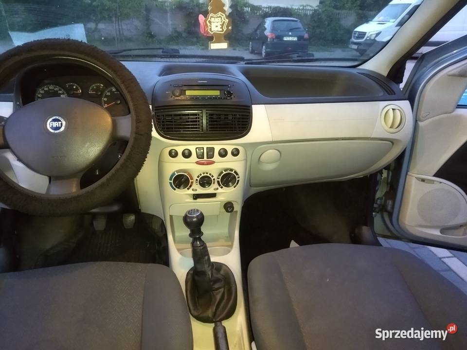 Fiat Punto12 2004r
