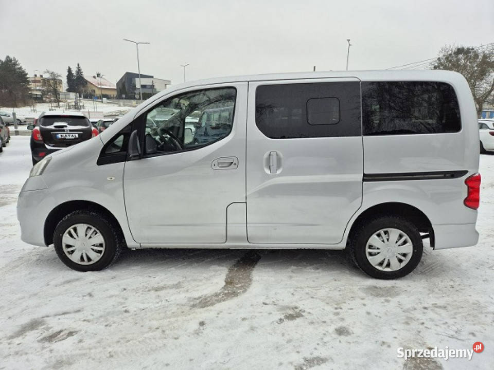 Nissan NV200 7 osób Rok produkcji 2011 sprzedam