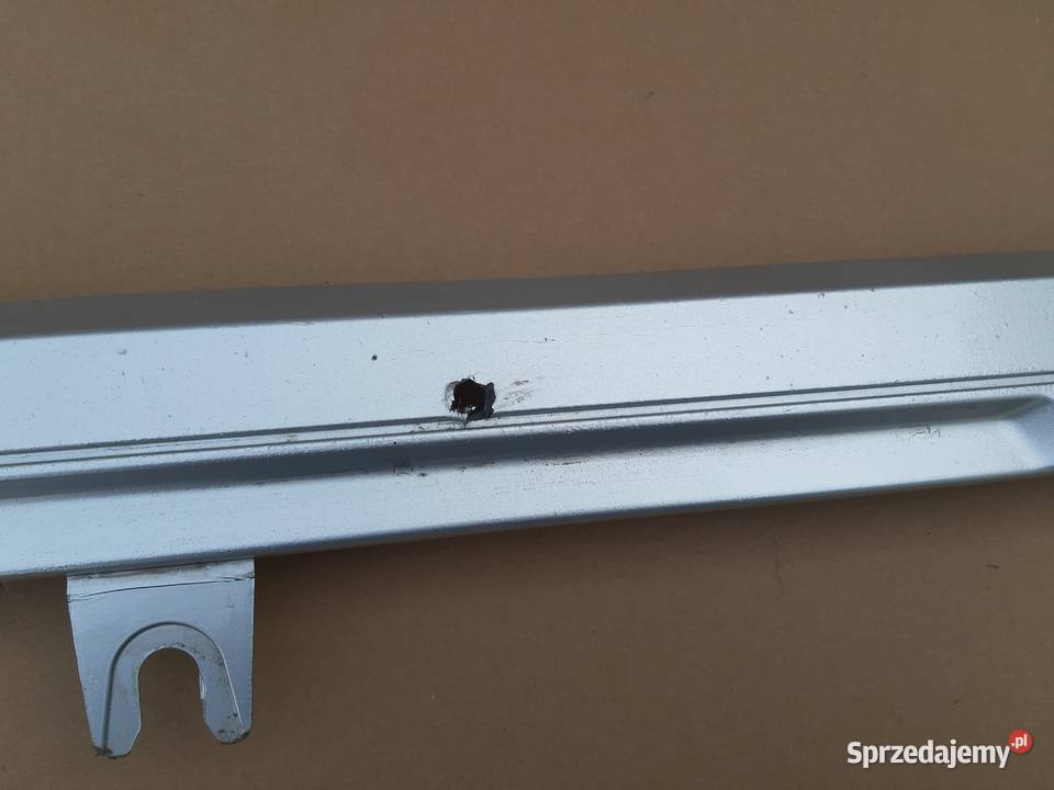 VOLVO FH5 GRILL ATRAPA CHŁODNICY DOLNA 23512110 Bieleń sprzedam