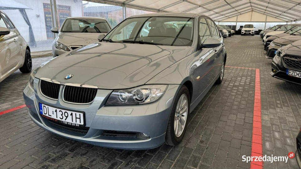 BMW 320 BMW 320i E90E91E92E9320052012 Rok produkcji 2005 Zduńska Wola