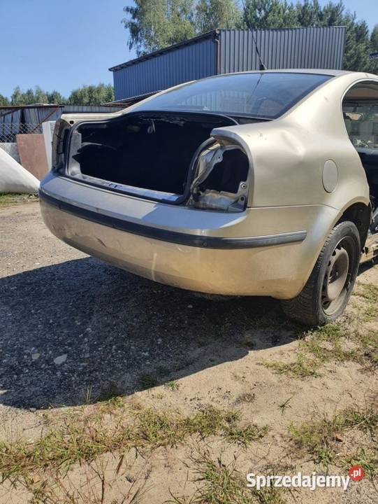 Tylny zderzak z czujnikami Skoda Superb 2003rkod Części samochodowe Gostynin