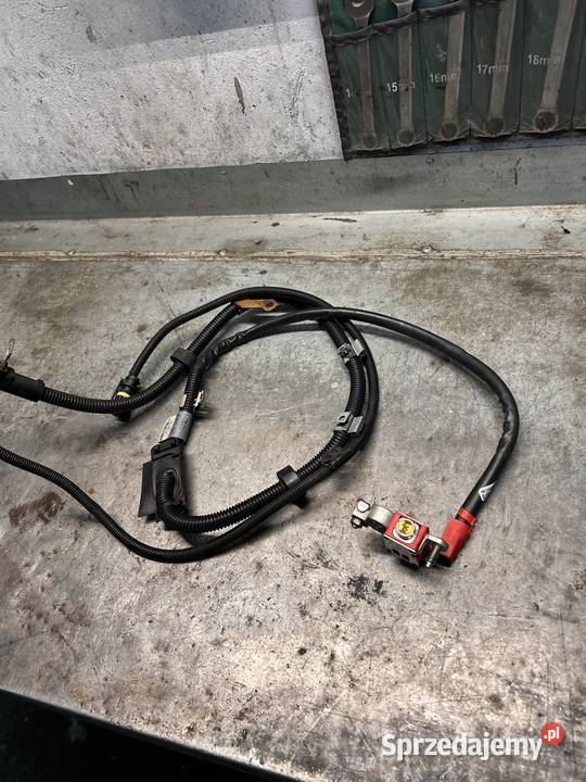 Klema pirotechniczna Mercedes w 204 Praszczyki