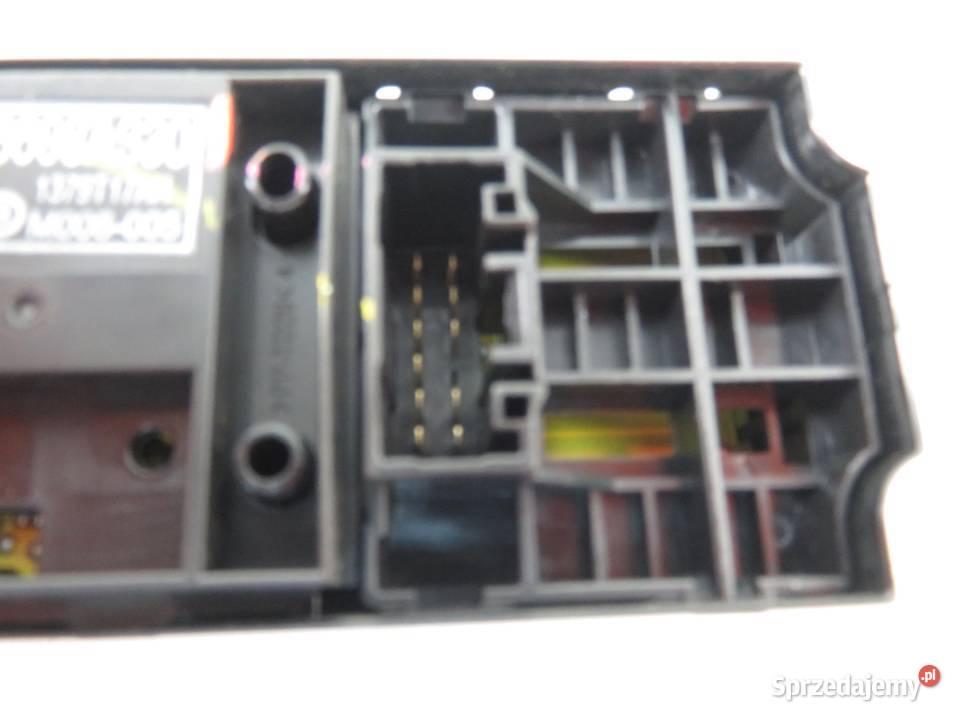 PANEL SZYB MITSUBISHI SPACE STAR II 8608A330