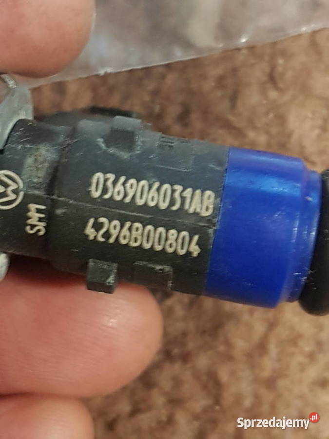 VW SKODA 14 12V WTRYSKIWACZ PALIWA WTRYSK Turkowice