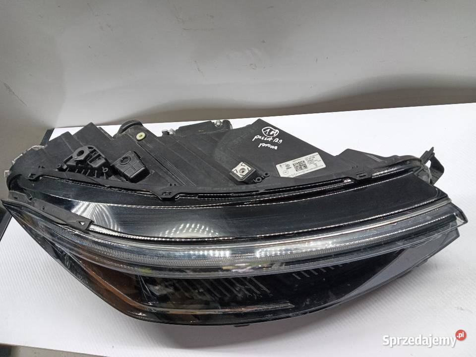 LAMPA PRZÓD PRZEDNIA PRAWA VW PASSAT B9 osobowe wielkopolskie
