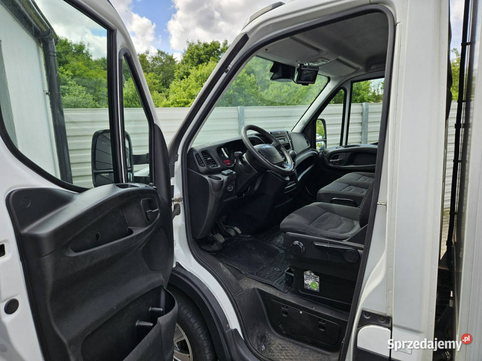 Iveco Daily 35S15 23 145 bezwypadek NISKI światła przeciwmgłowe Gdynia sprzedam