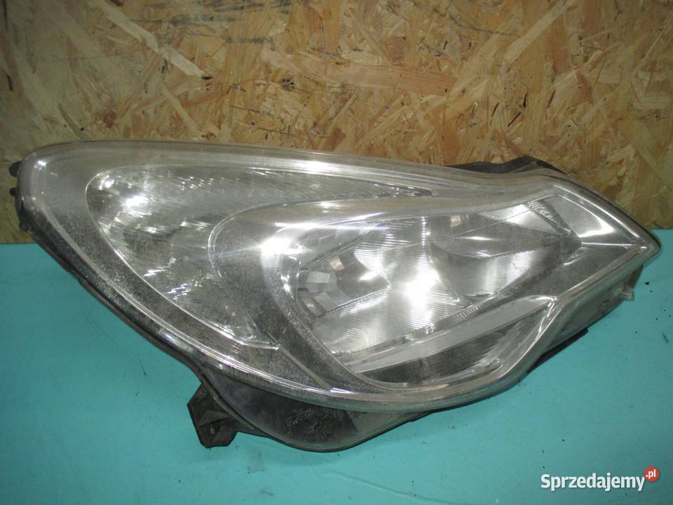 OPEL CORSA D 13r lampa prawa przód ANGLIK