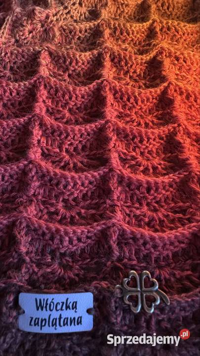Ciepła chusta szydełkowa