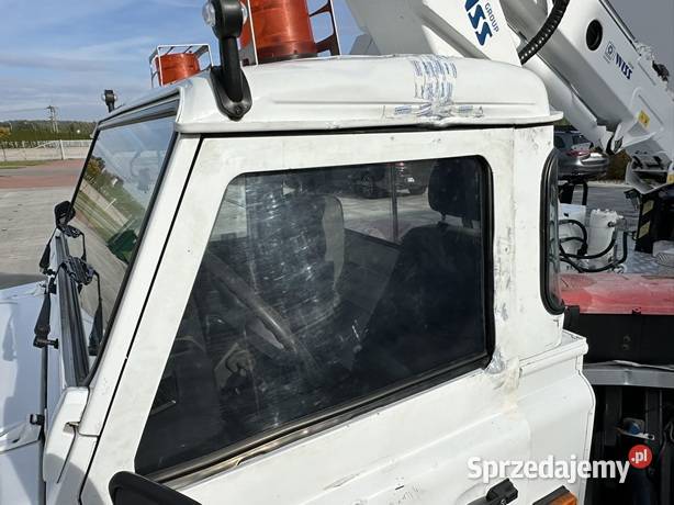 SAMOCHÓD SPECJALNYPODNOŚNIK KOSZOWY LAND ROVER Tuliszków