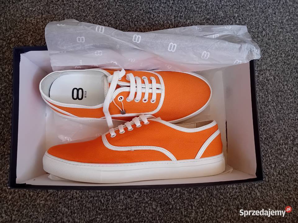 Nowe modne oryginalne trampki włoskiej firmy 8 New Look Malbork