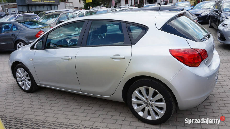 Opel Astra zarejestrowany ubezpieczony Gwarancja Hatchback Motoryzacja