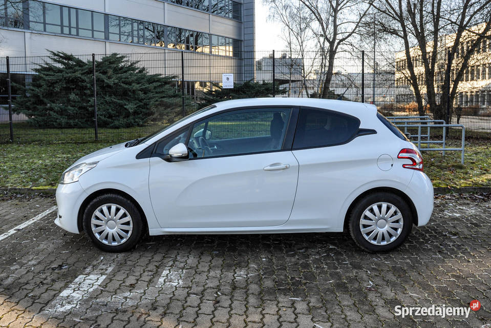 Peugeot 208 Bezwypadkowy 122 Rok produkcji 2012 Wrocław
