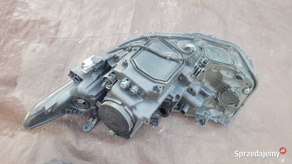 TOYOTA AURIS II LIFT REFLEKTOR PRAWY LAMPA PRAWA Ruda Śląska