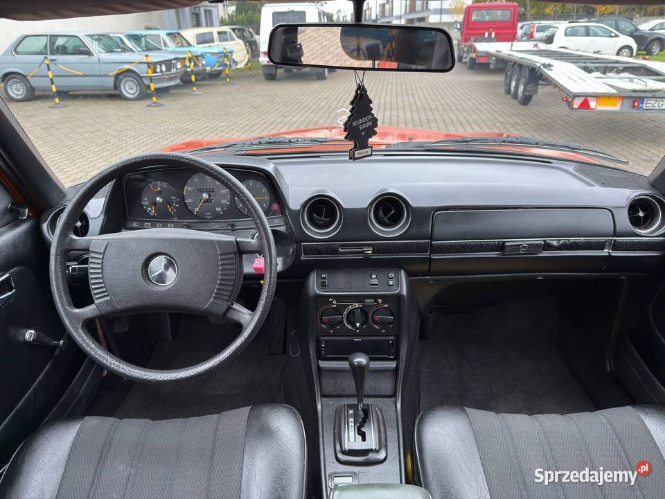 Mercedes W123 300TD Kombi 1978 ikona motoryzacji Rok produkcji 1978 Zgierz sprzedam