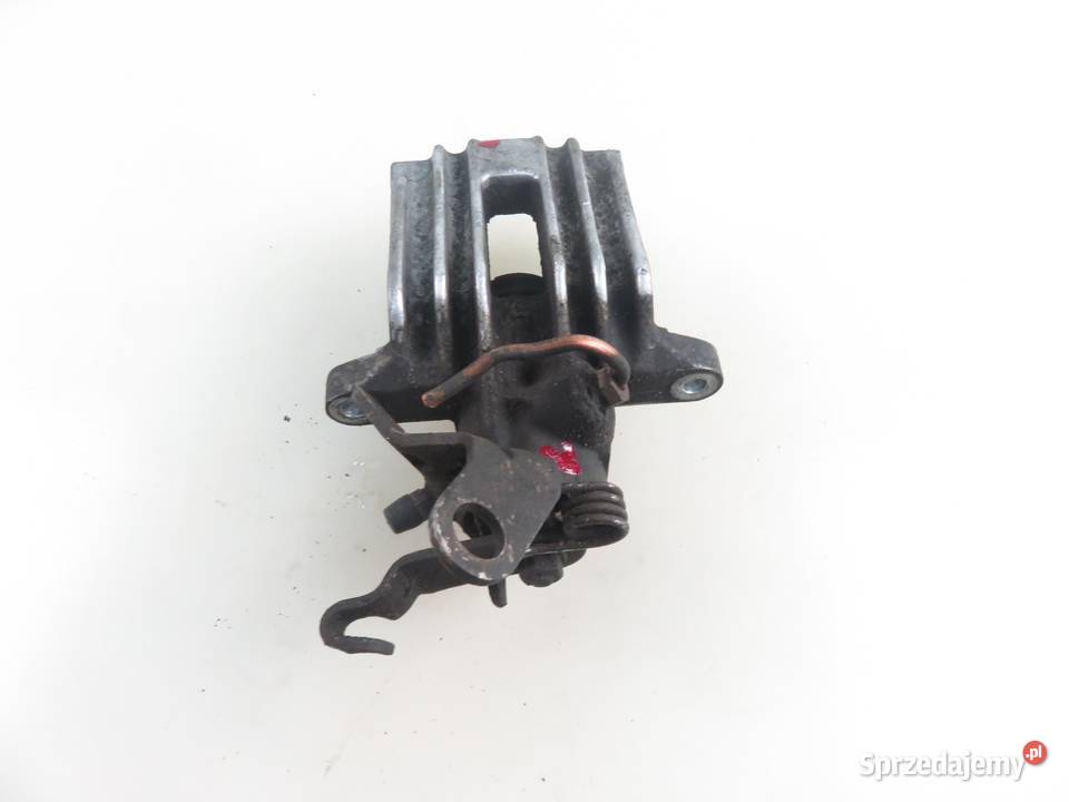 ZACISK LEWY TYŁ AUDI A3 8P 20 TDI Zaciski i jarzma