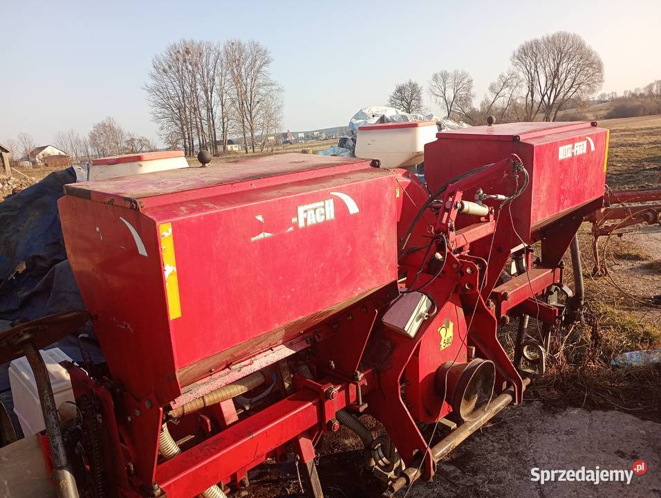 Siewnik do kukurydzy kongskilde 4rzedowy z Białystok