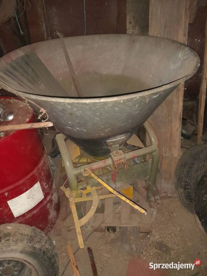 Siewnik do nawozu lejek