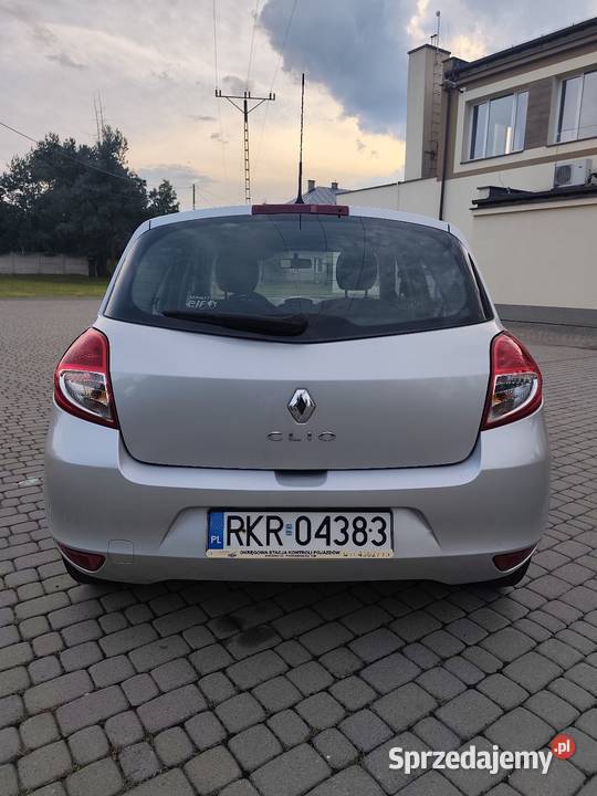 Renault Clio 15 DCI niski przebieg Samochody osobowe