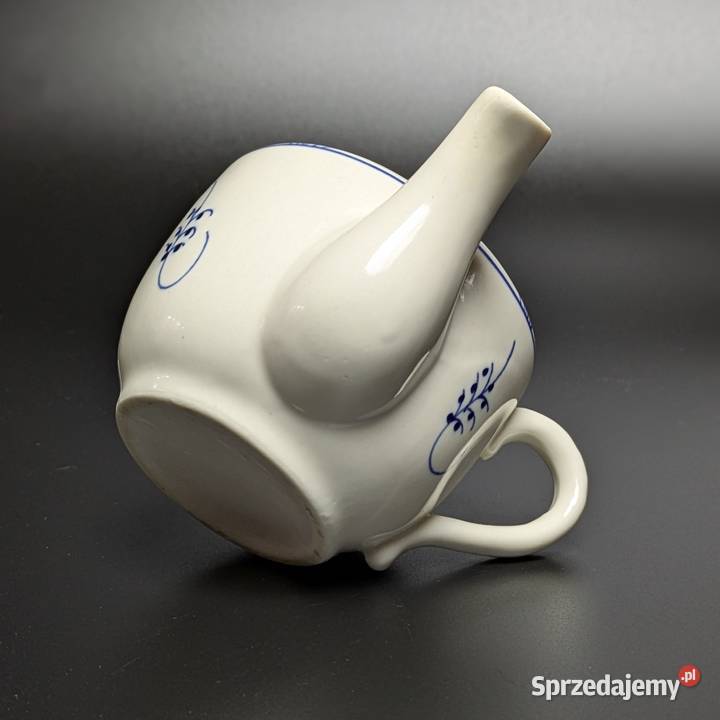 Filiżanka z dzióbkiem z XIX wieku Legnica