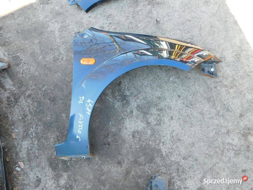fiesta MK6 błotnik kolor D2 4581 WYSYŁKA