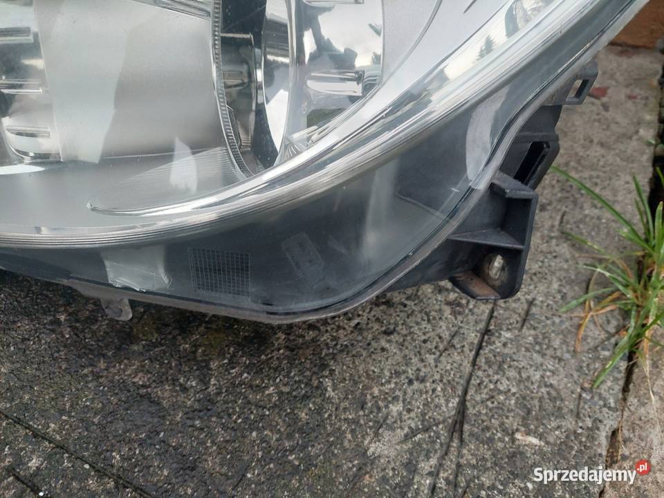 Lampy Przód Opel Corsa D Lewa I Prawa Komplet osobowe