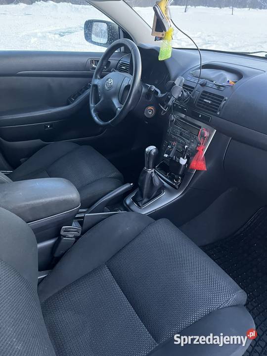 Toyota awensis Rok produkcji 2006 Stary Uścimów