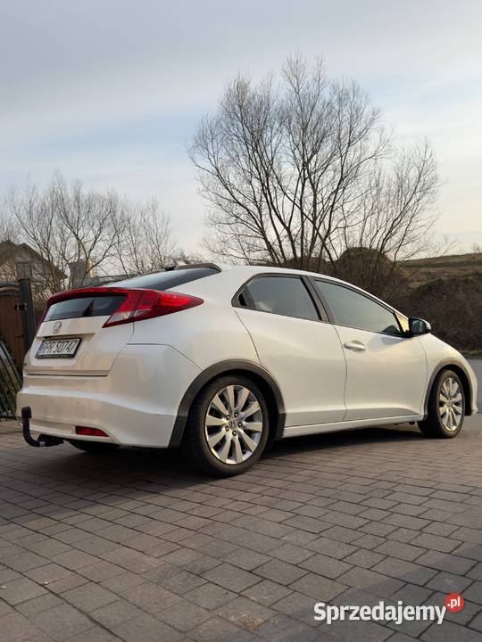 Honda Civic IX 14 benzyna Full Biała Okazja 2 Bircza