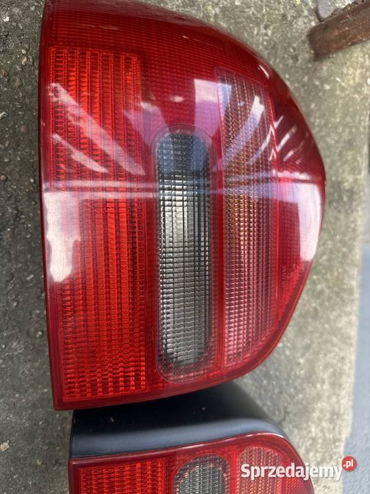 Lampy Tylne Audi A3 8L Strzebiń