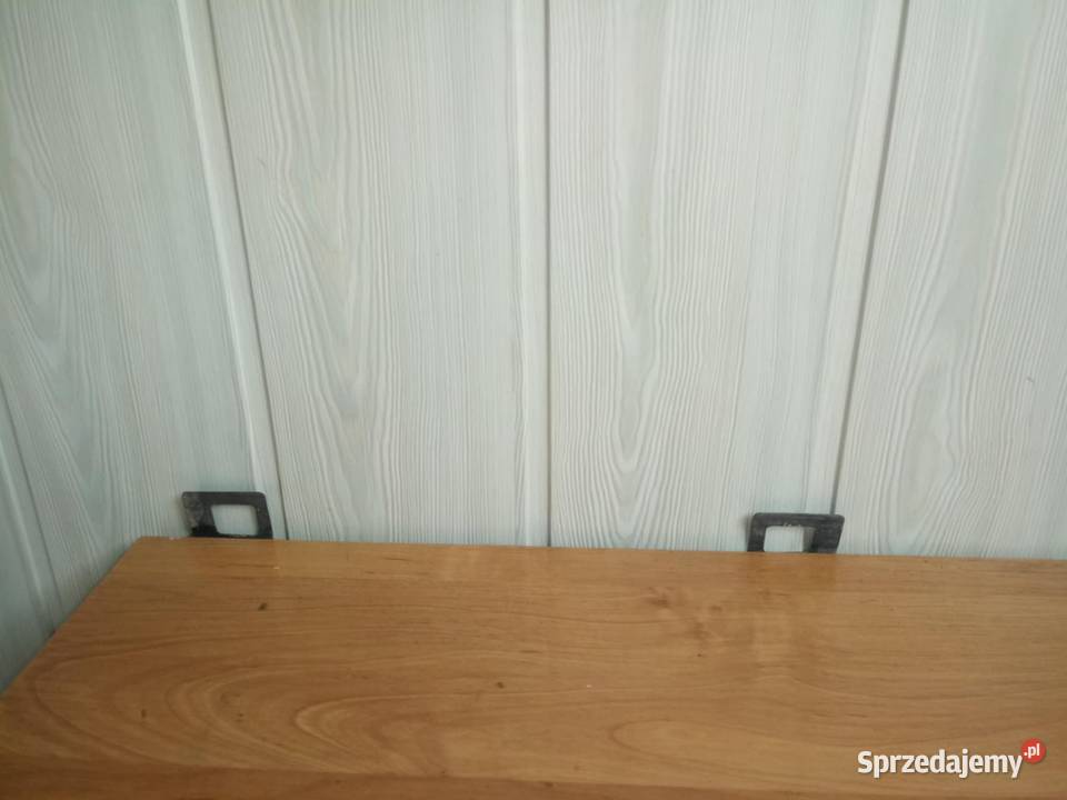 Jasna półka wisząca