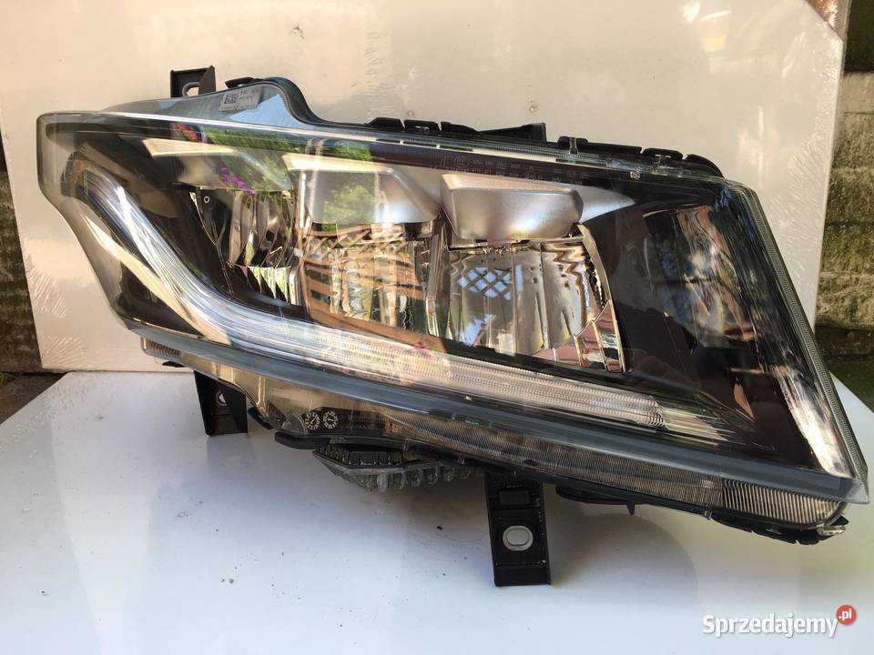 IVECO STRALIS SWAY PRAWA LAMPA FULL LED Lampy przednie Ostroróg sprzedam