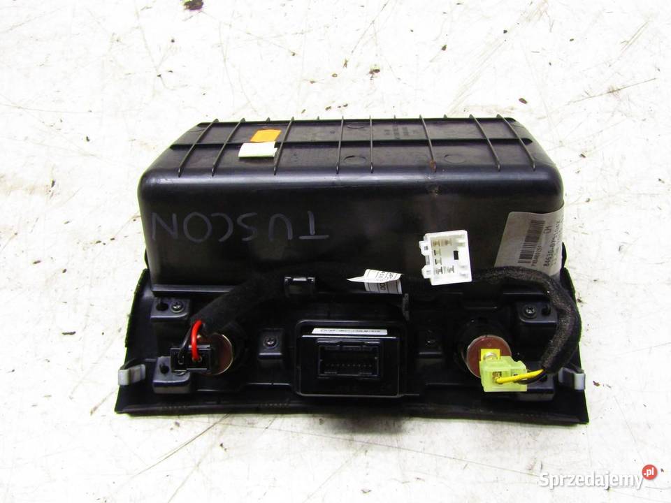 PANEL SCHOWEK GNIAZDO ZŁĄCZE AUX USB HYUNDAI