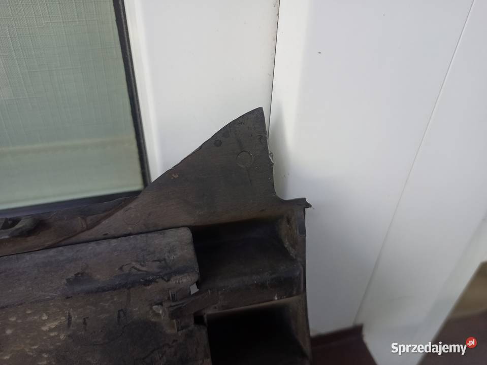 VW Passat B2 32b grill atrapa przednia chłodnicy Sieradz