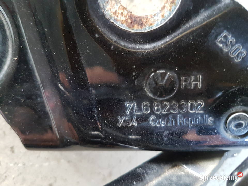 VW TOUAREG ZAWIAS MASKI ZAWIASY 7L6823301 Turek