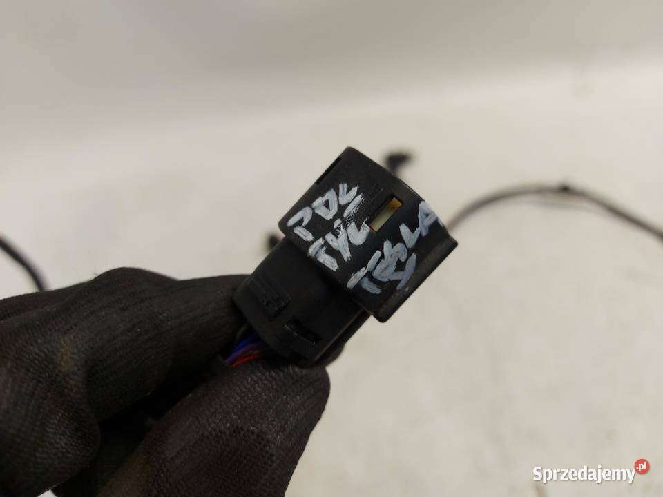 TESLA MODEL Y 2022r WIĄZKA INSTALACJA PDC TYŁ Materiały instalacyjne