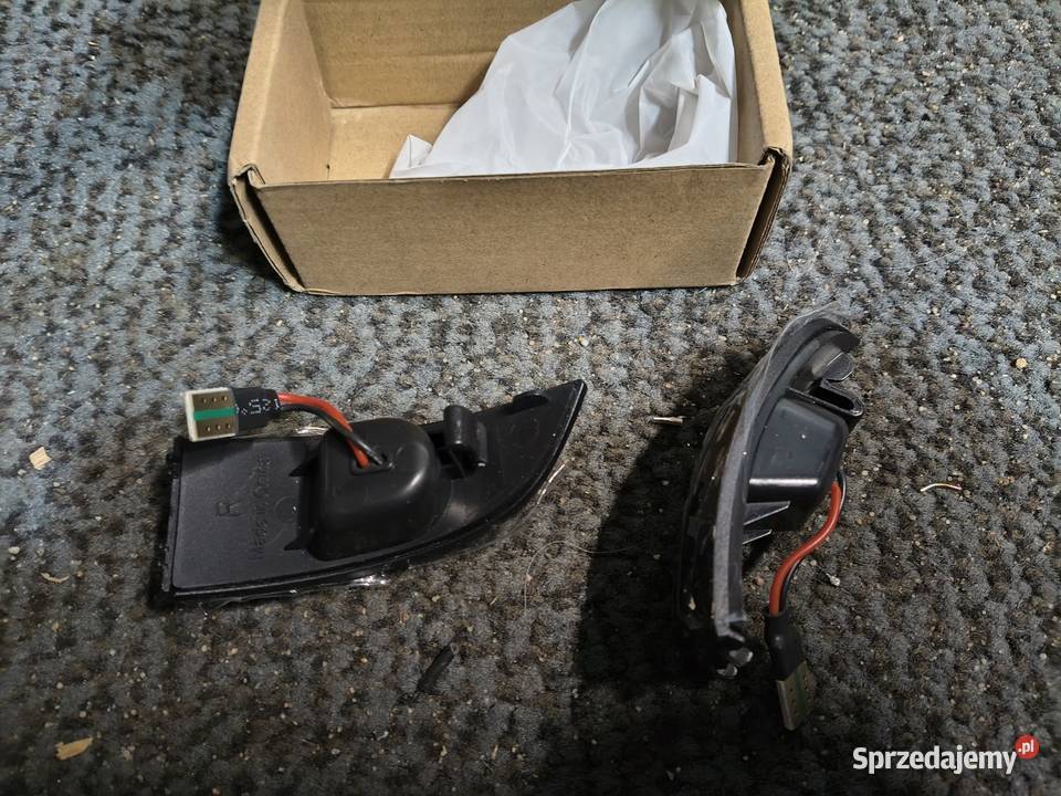 Kierunkowskaz dynamiczny w lusterko do Renault Kierunkowskazy mazowieckie Nowe Lipiny