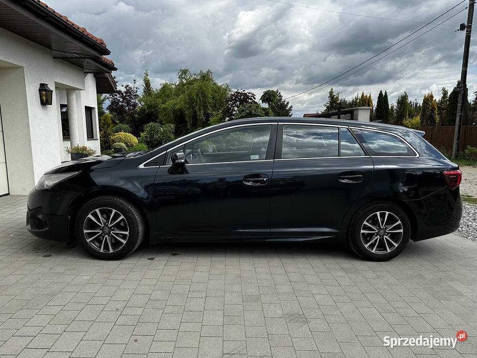 Toyota Avensis 18 Premium MS Salon Polska PBLPG aluminiowe felgi sprzedam