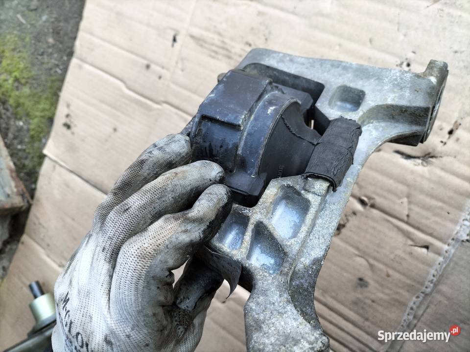 FORD FOCUS C MK1 16 2004 ŁAPA PODUSZKA SILNIKA Kamień-Kolonia