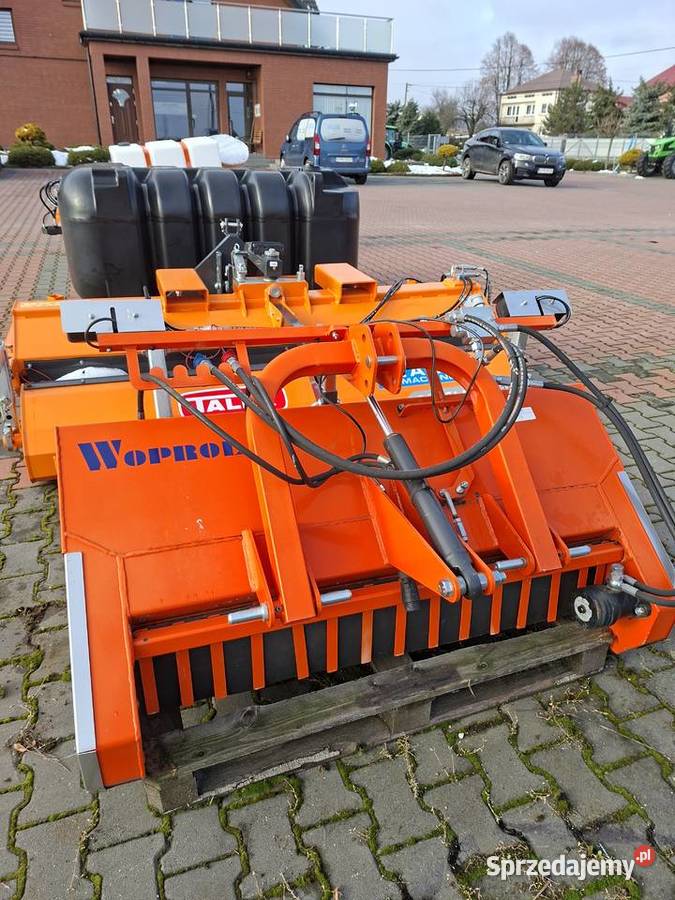 Posypywarka opadowa samozaładowcza 12m Posądza