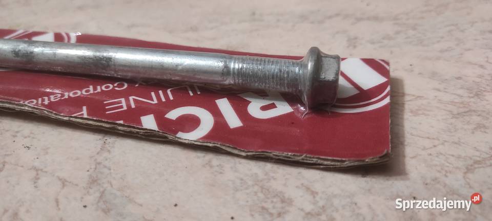 Honda CBR 900 śruba mocowania silnika Elementy nadwozia Części