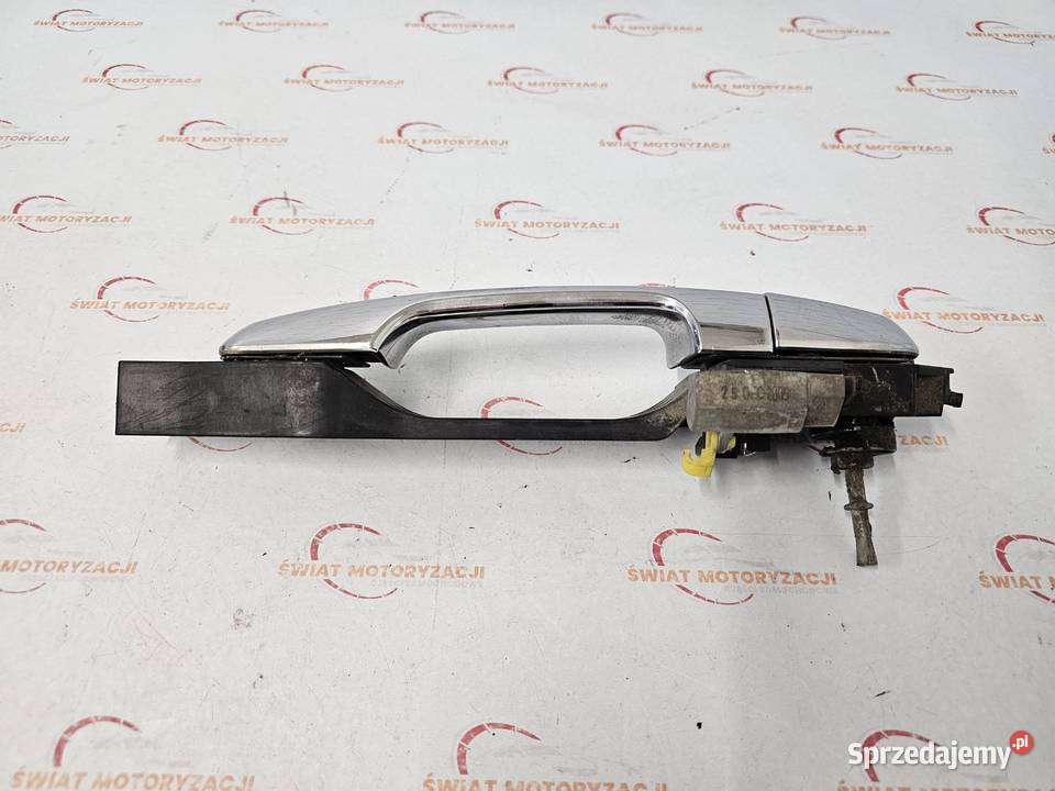 MITSUBISHI L200 07r klamka drzwi prawy przód