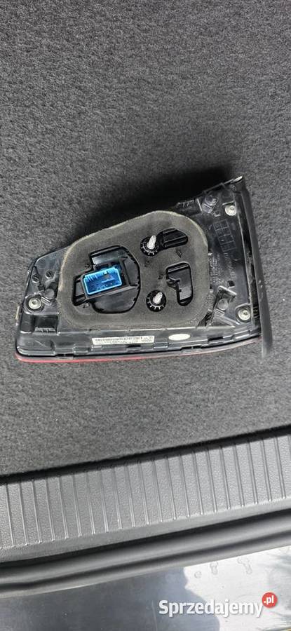 Lampa lewa tył klapa passat b8 Lampy tylne Pruszcz Gdański