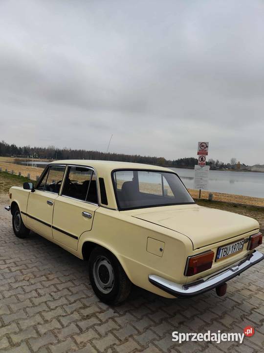 Fiat 125p retro do ślubu Tarnów i