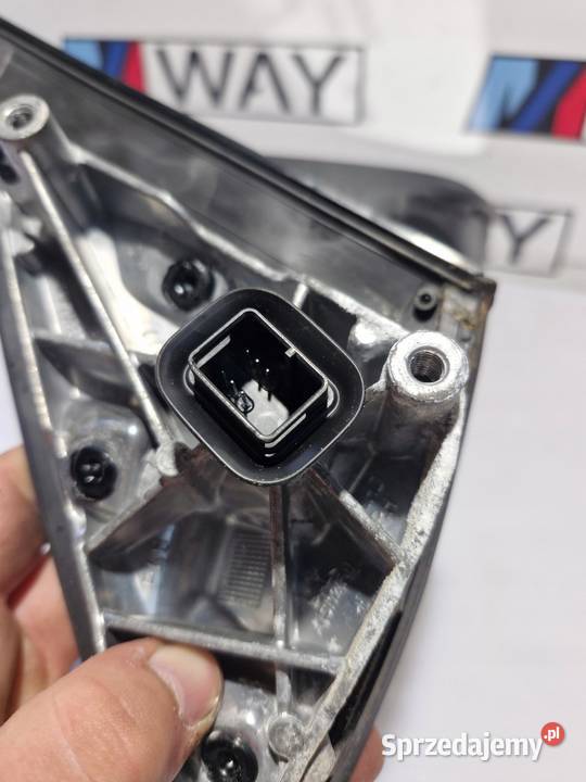 BMW X1 F48 LUSTERKO PRAWE 6PIN A300 ALPINWEISS Lusterka zewnętrzne