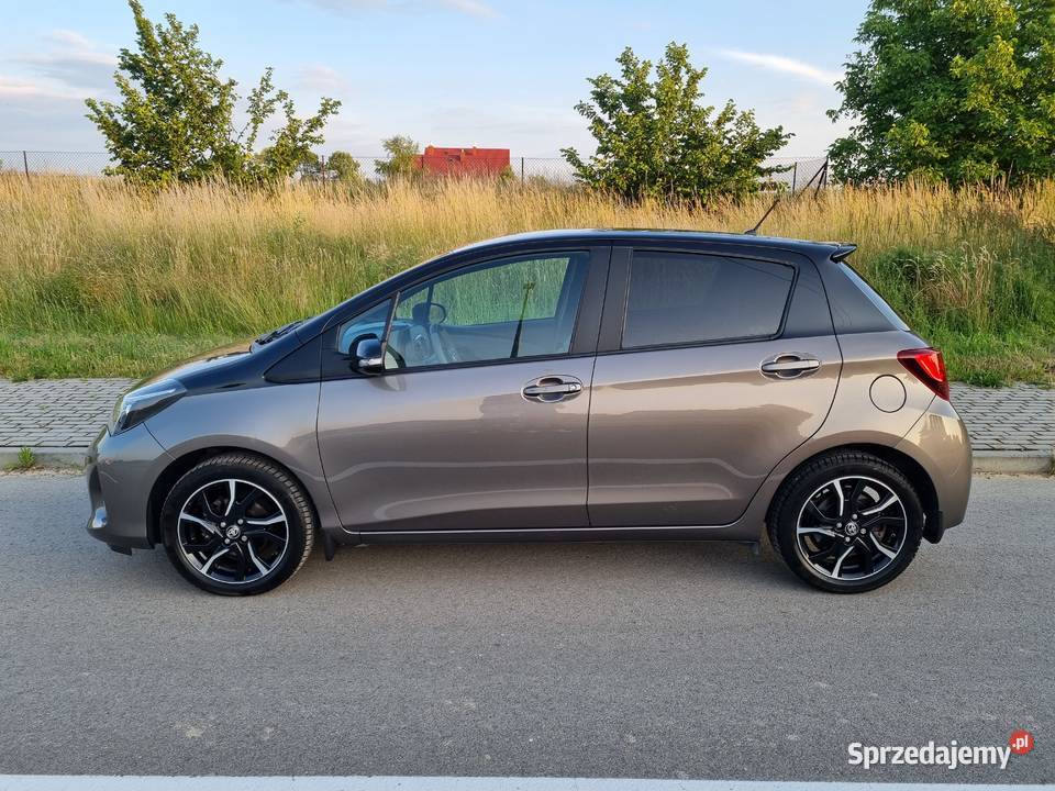 Toyota Yaris Selection 133 Benzyna 99 kamera cofania podkarpackie Sędziszów Małopolski