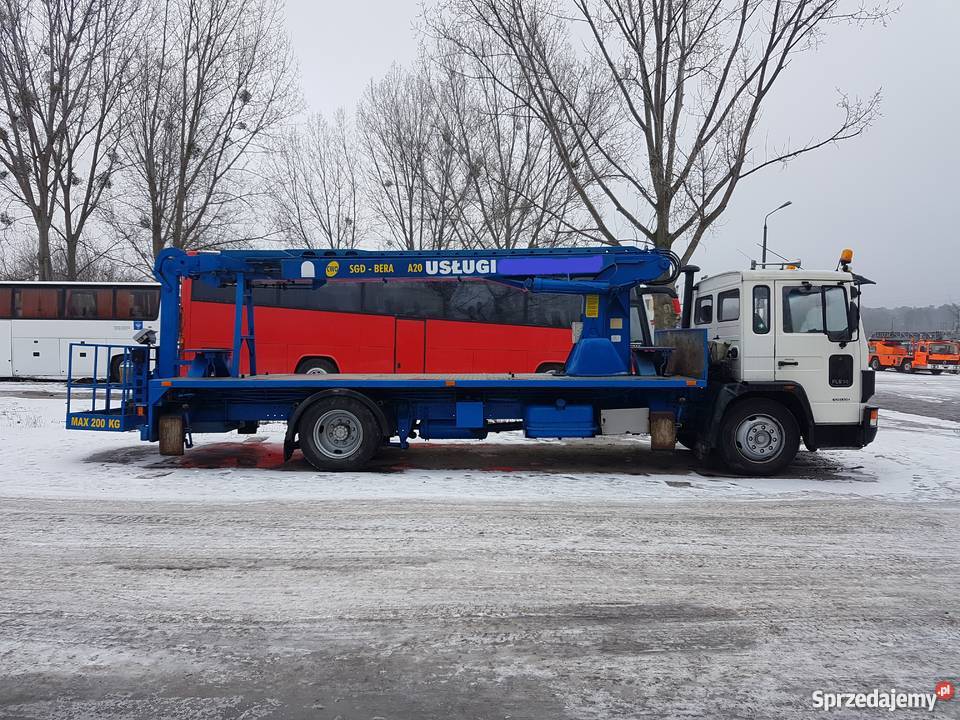 Podnośnik koszowy 22 metry na VOLVO blokada mostu Włocławek
