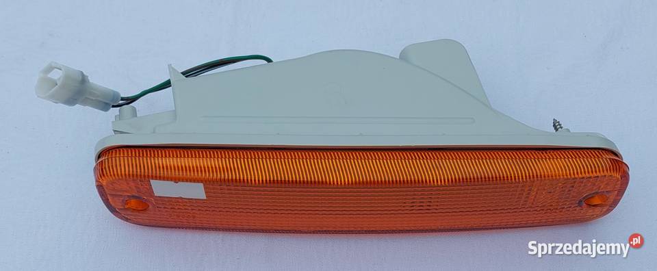 KIERUNKOWSKAZ BOCZNY PRAWY SUBARU IMPREZA 9399 Mielęcin sprzedam