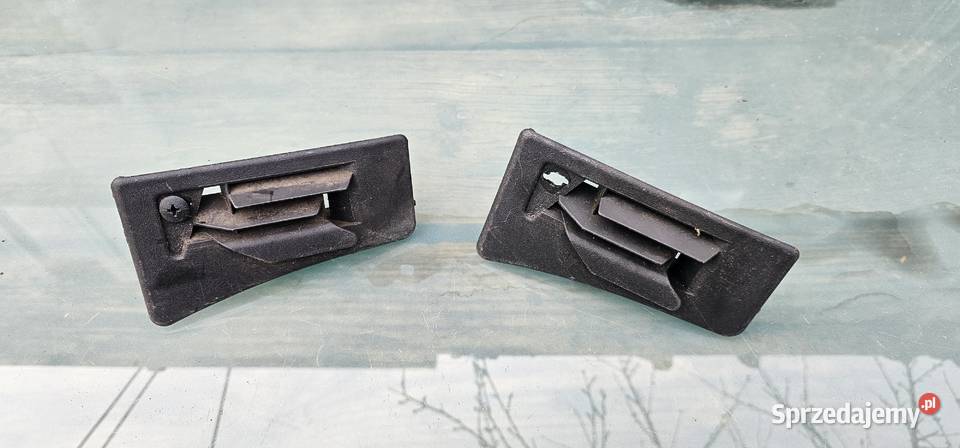 Kratka nawiewu mercedes w210 w202 2108300466 osobowe Zbąszyń